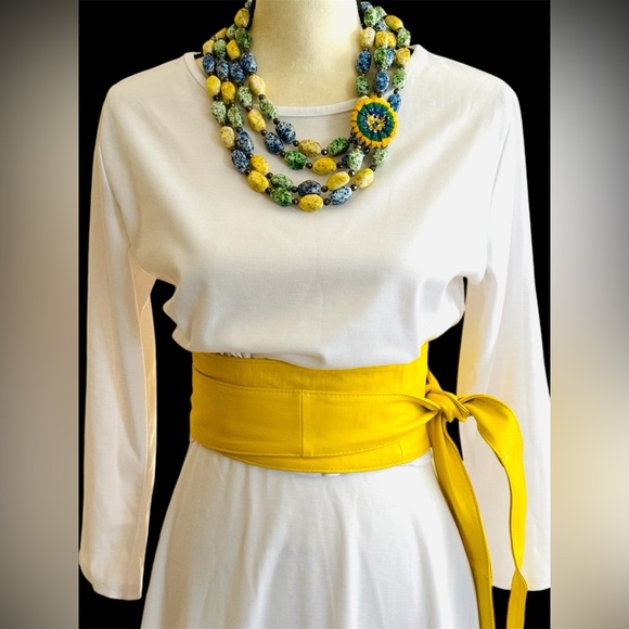 Unbranded Two Piece White Cropped Top Skirt Set (front split on the skirt) - Picture 2 of 4